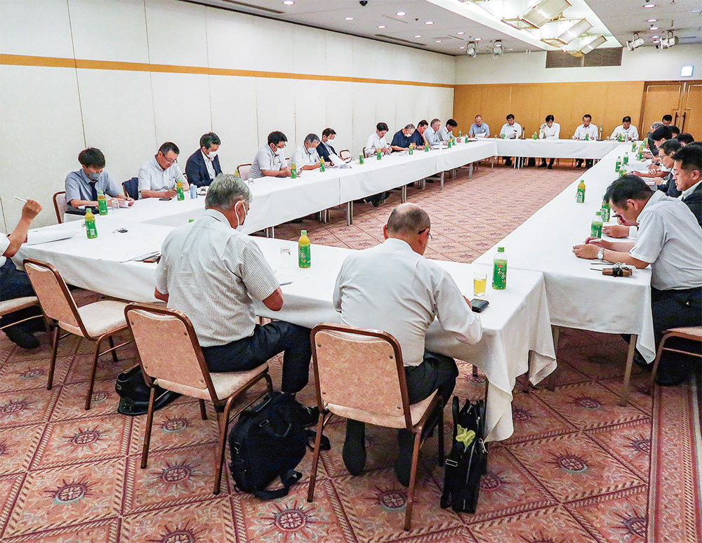 全体会議で今後の活動を協議 鋼構造出版