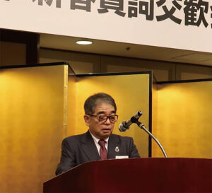 新年の抱負を語る長岡会長