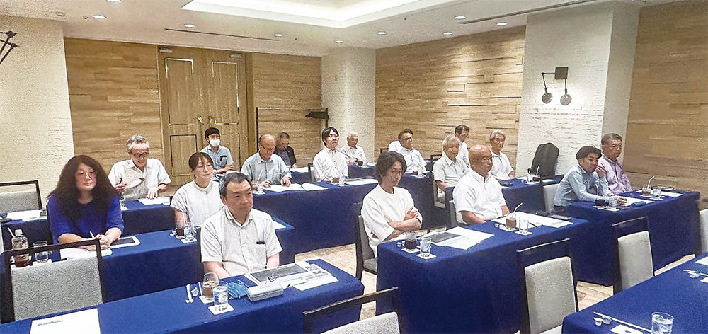 今後の鋼構造や鉄骨部材の最新動向などについて学ぶ
