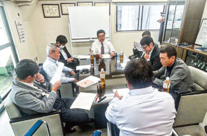 今後の事業活動などを中心に協議