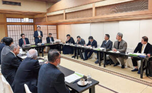 青森県八戸市内で出張理事会を開催