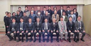 四国４県から19人の中堅社員が受講