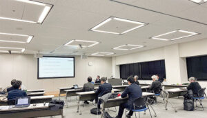 講演はハイブリッド形式で開催