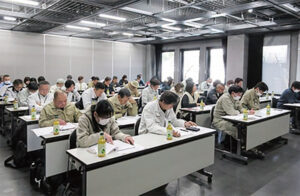 組合員企業27社48人が参集