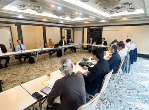 来期の役員体制などを審議