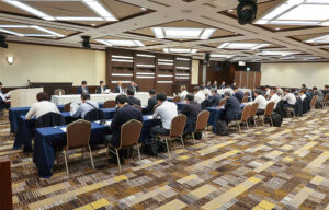 総会後は賛助会員を交えて全体協議会を開催