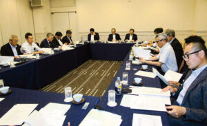 ６月期役員会のもよう