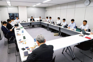 今後の方向性や活動方針を協議
