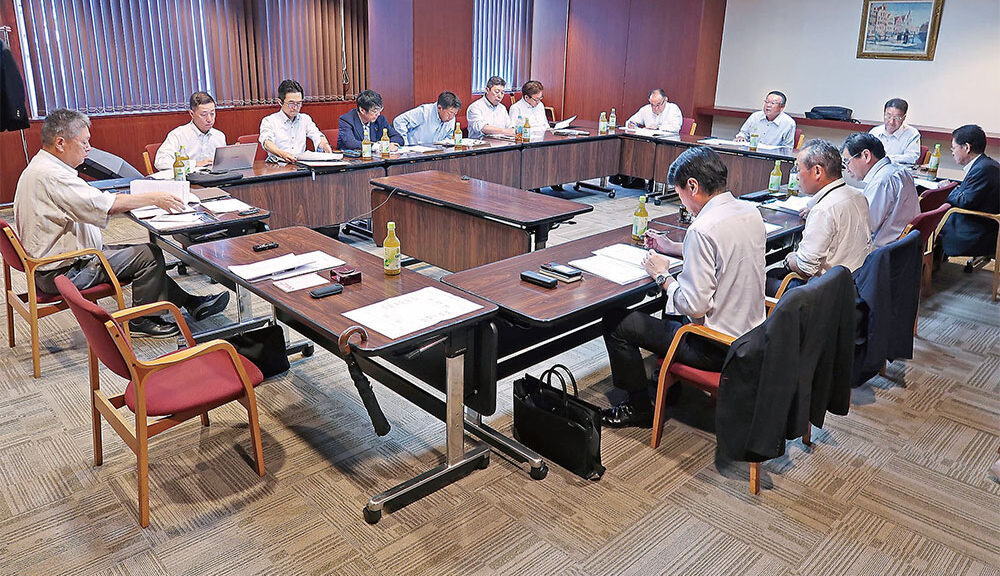 今期の役員体制や事業計画などを決定