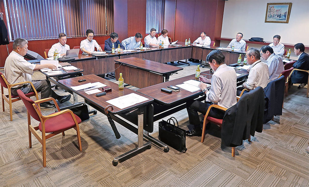 今期の役員体制や事業計画などを決定