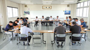 溶接技術競技大会の優勝者を決定