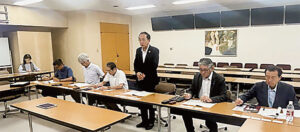 三重県庁で県議会派「新政みえ」と懇談会(「新政みえ」)