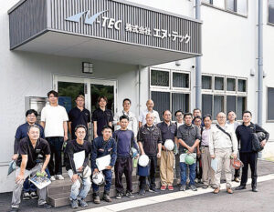 エヌ・テック（岐阜県恵那市）で記念撮影
