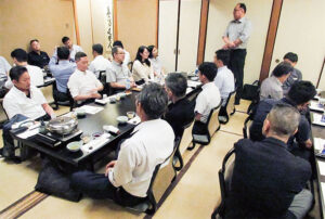 同組合員と協力会メンバーら計30人が出席